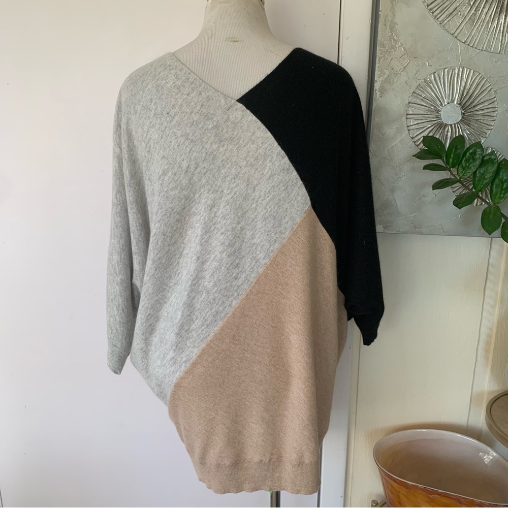 DKNY multicolor V-neck oversized 3/4 sleeve long sweater size XL